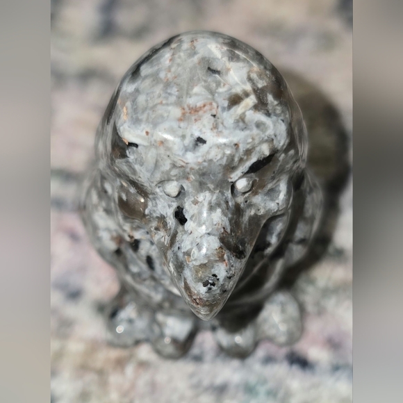 🦜 Natural Yooperlite Stone Tucan Carving - Picture 8 of 8